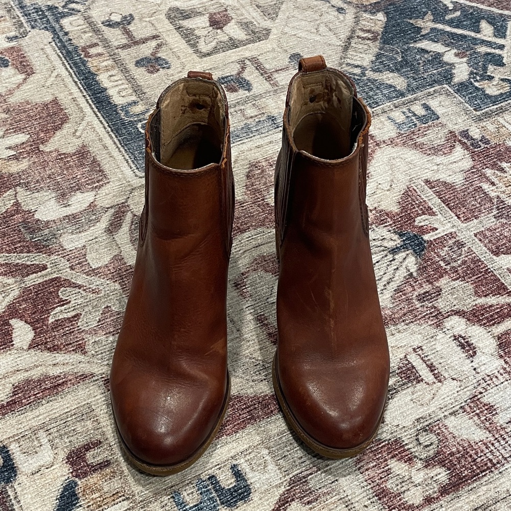 Söfft Women’s Brown Leather Ankle Boots - Classic Chelsea Block Heel - Picture 2 of 10
